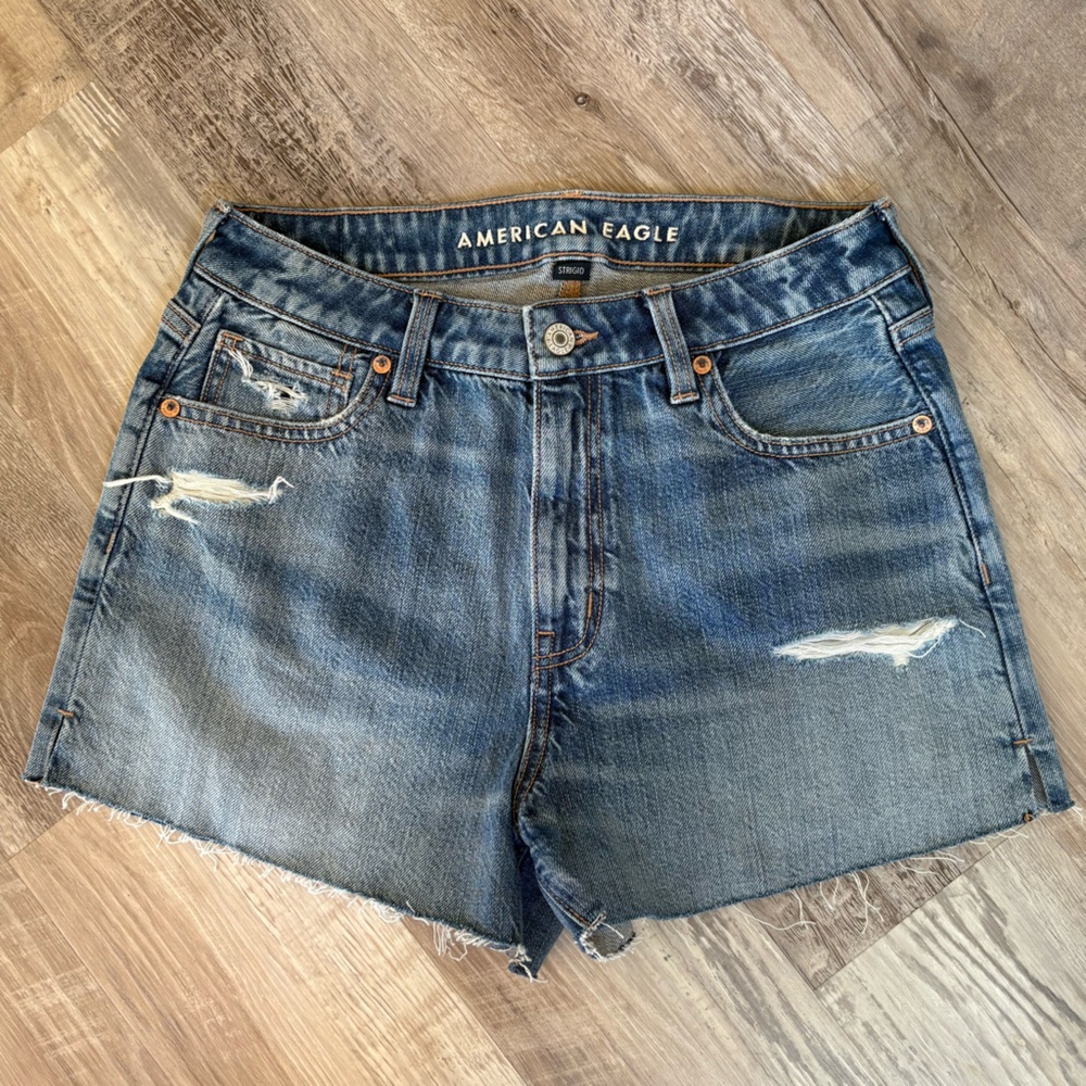 American Eagle Women's Jean Shorts Mom Shorts Size 4